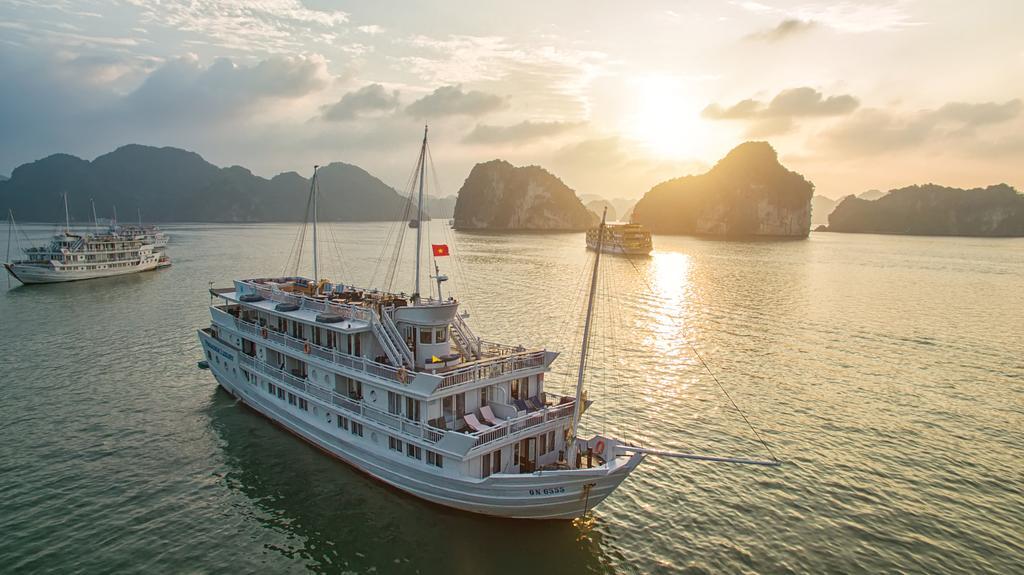 Paradise Sails Cruise Халонг Екстер'єр фото