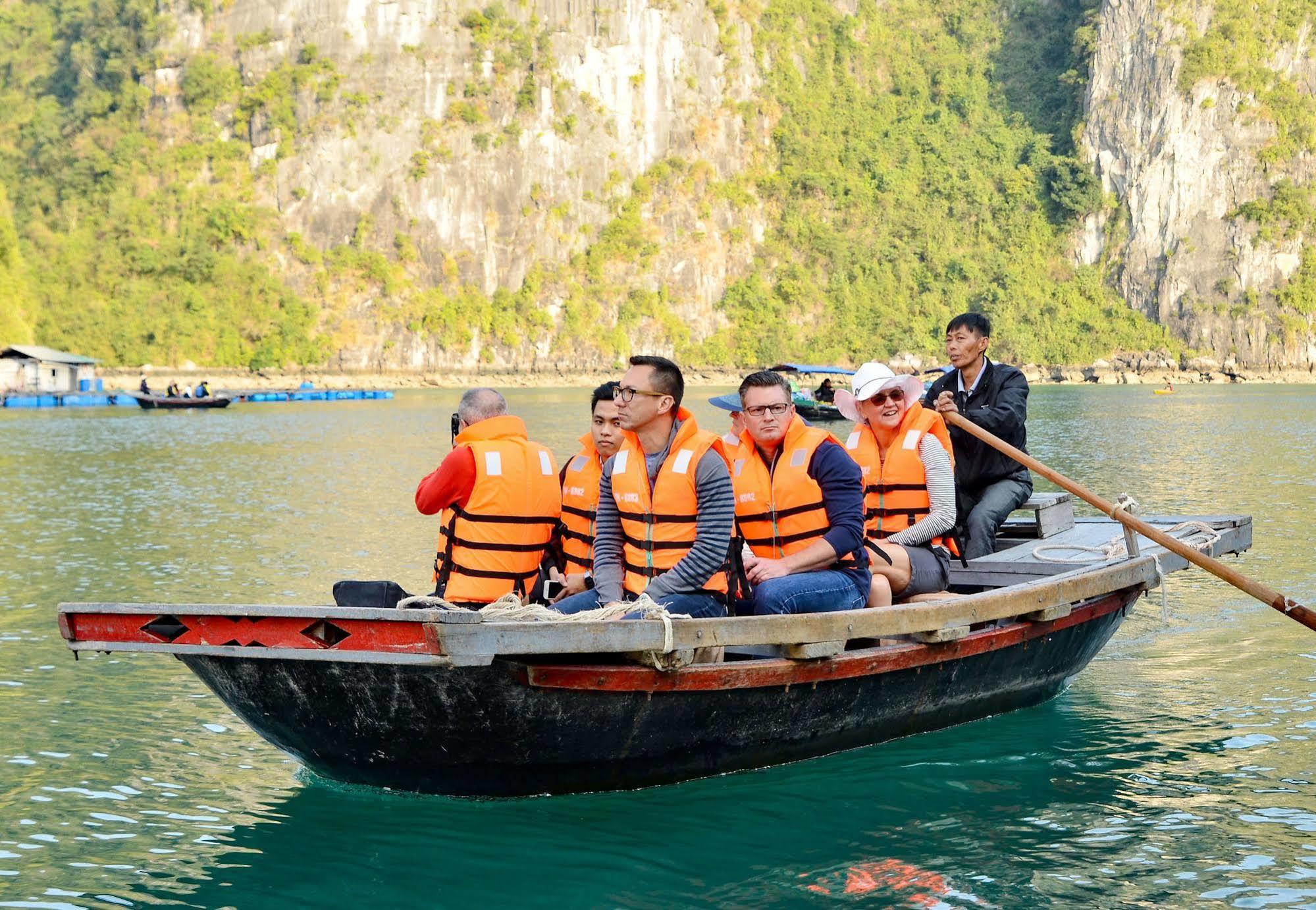 Paradise Sails Cruise Халонг Екстер'єр фото